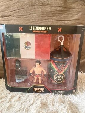 BNWT Noche UFC Octagon Fighters Collector Box